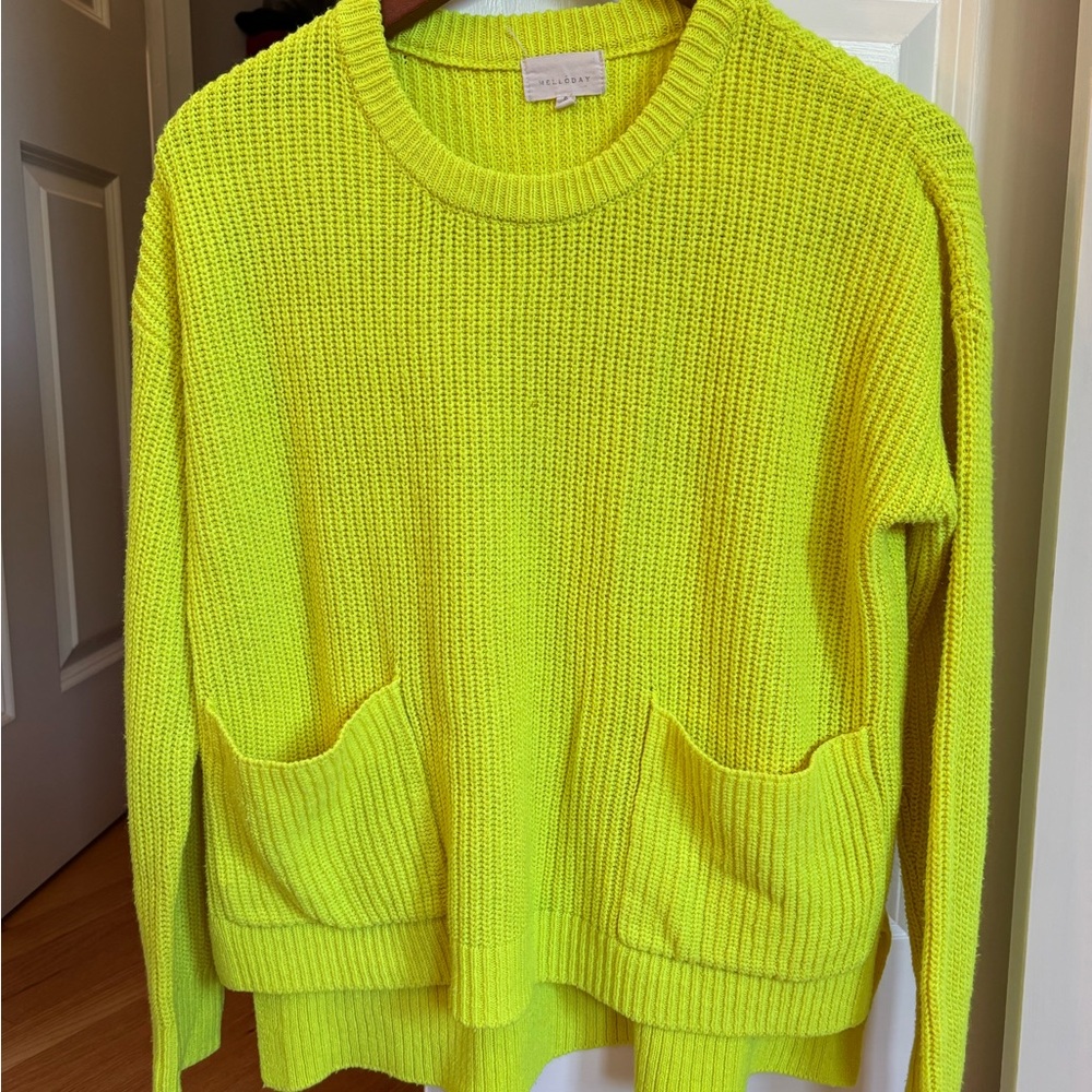 MELLODAY Vibrant Yellow Crew Neck Sweater